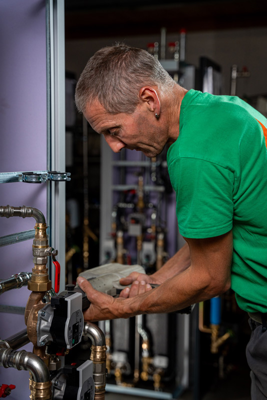 Mitarbeiter von Installationen Beer